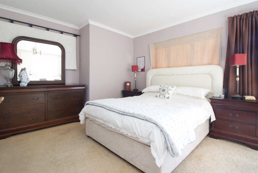 To Let 3 Bedroom Property for Rent in Glencairn Western Cape